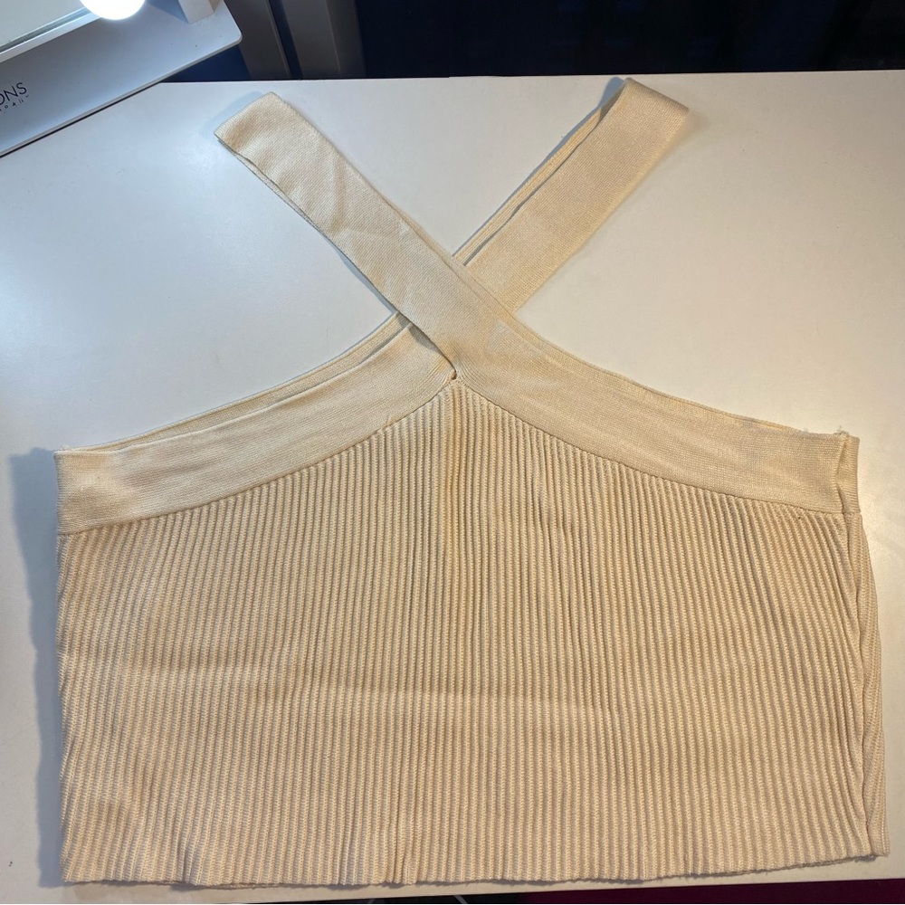 Ribbed halter cross neck crop top
